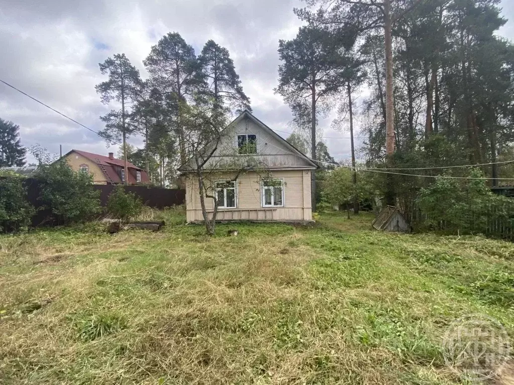 Дом в Ленинградская область, Луга Смоленская ул., 148 (80 м) - Фото 1