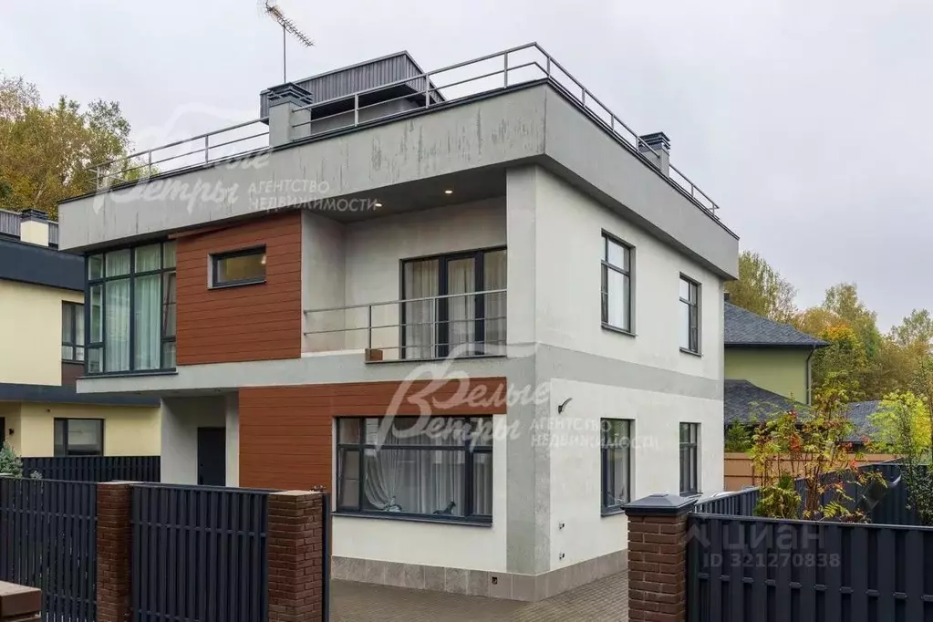 Дом в Москва Синергия кп,  (220 м) - Фото 1