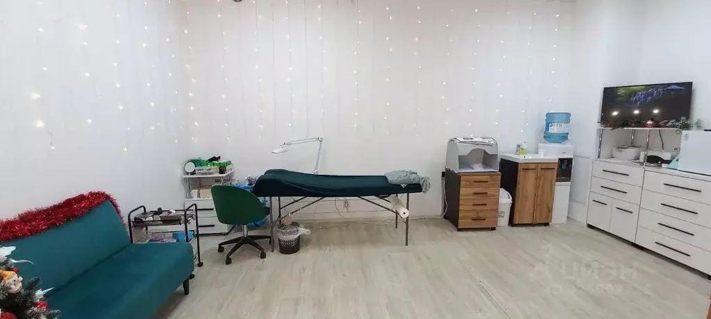 Офис в Волгоградская область, Волгоград ул. Кирова, 121А (29 м) - Фото 1