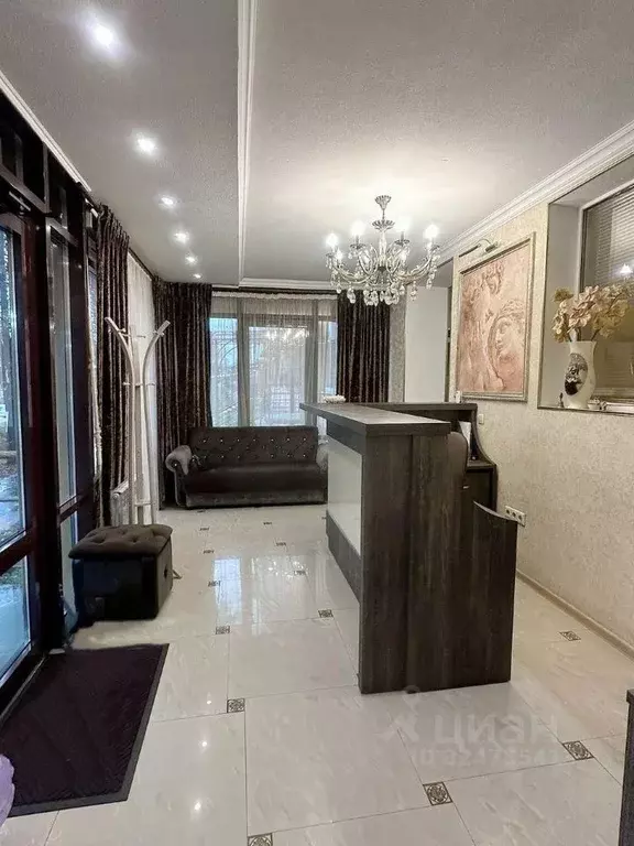 Помещение свободного назначения в Северная Осетия, Владикавказ просп. ... - Фото 1