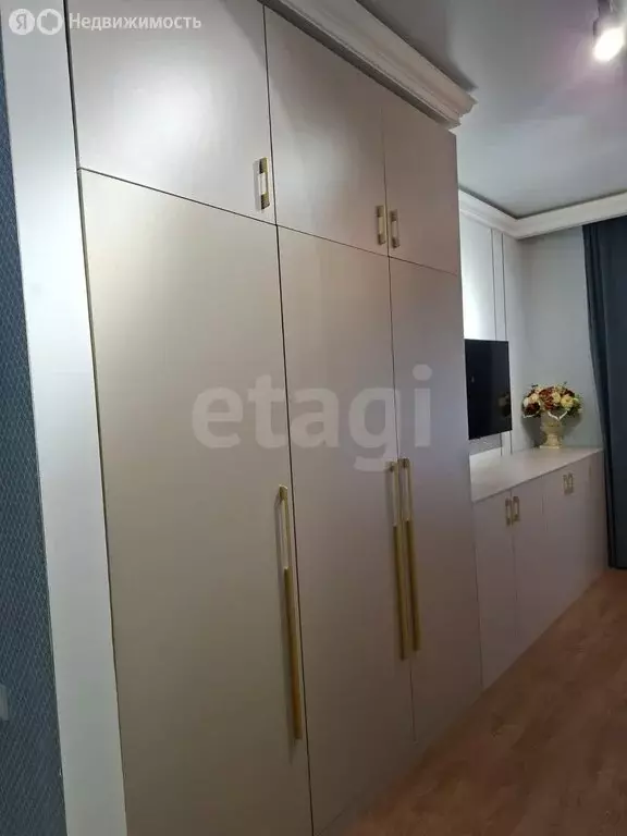 1-комнатная квартира: Саратов, 1-й Урожайный проезд, 1А (57 м) - Фото 1