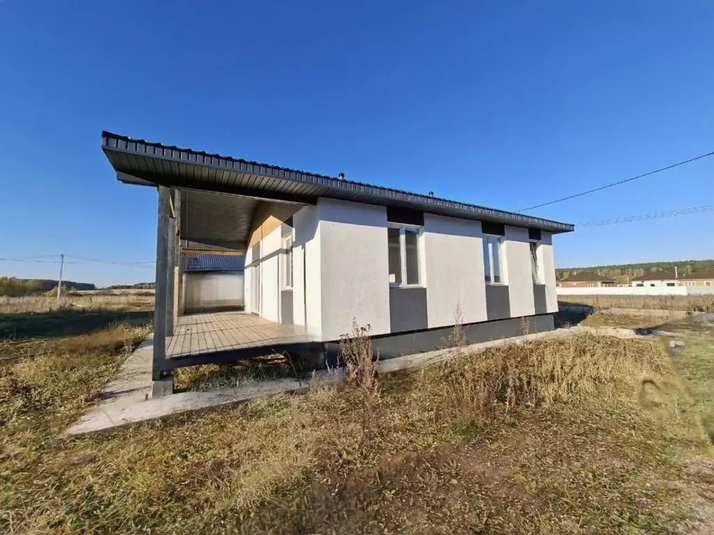 Дом в Свердловская область, Сысертский муниципальный округ, д. ... - Фото 1