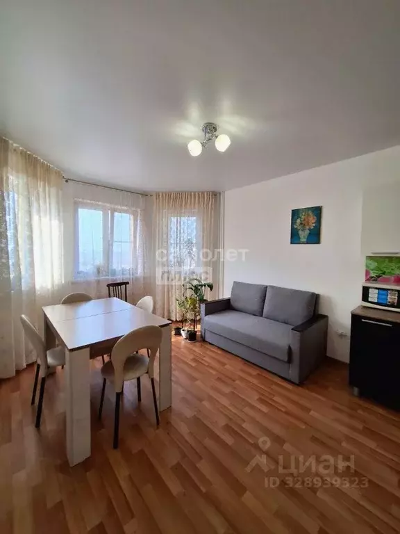 2-к кв. Липецкая область, Липецк ул. Виктора Музыки, 10 (71.0 м) - Фото 1