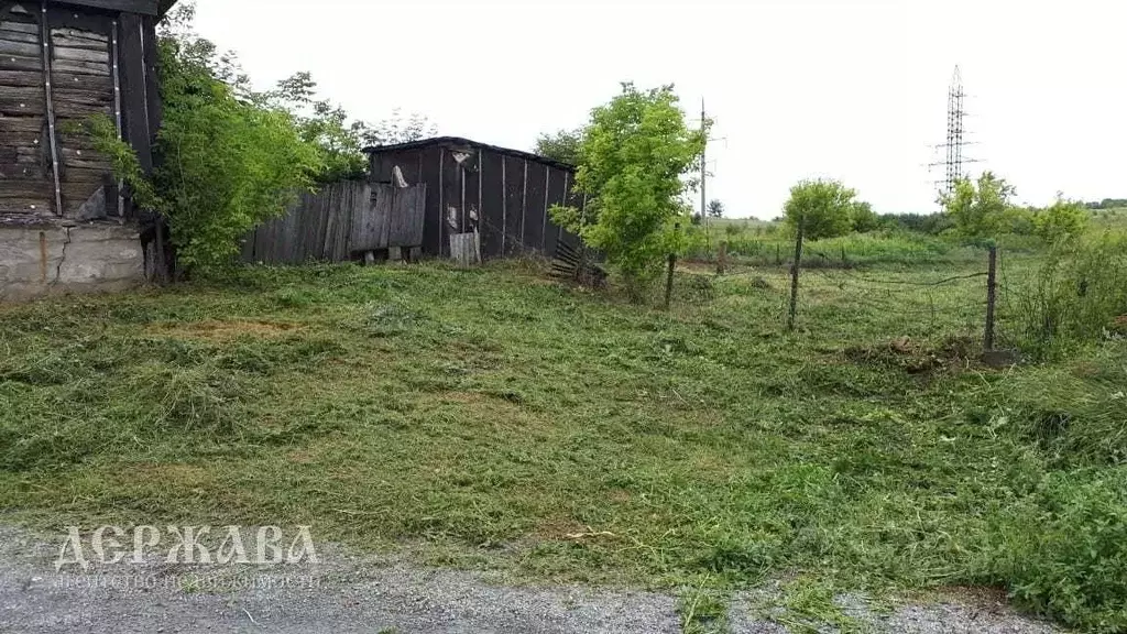 Участок в Белгородская область, Старооскольский городской округ, с. ... - Фото 0