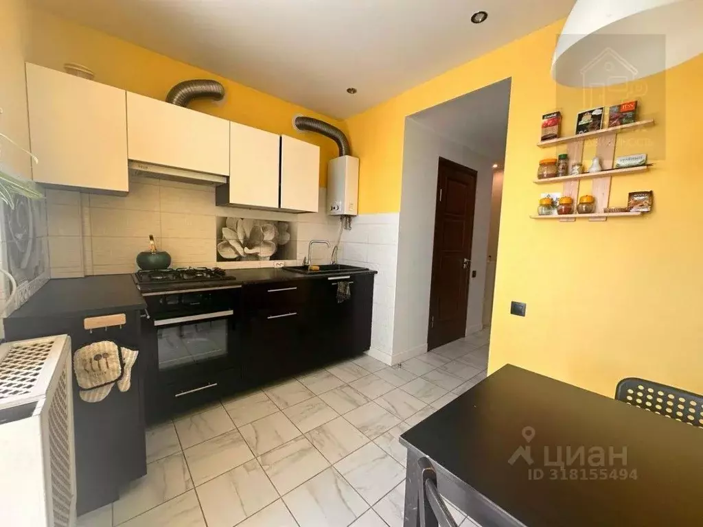 2-к кв. Крым, Феодосия ул. Гарнаева, 63Д (60.4 м) - Фото 1