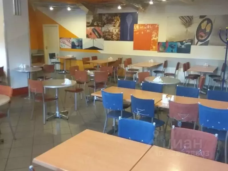 Помещение свободного назначения в Санкт-Петербург пл. Конституции, 2 ... - Фото 1