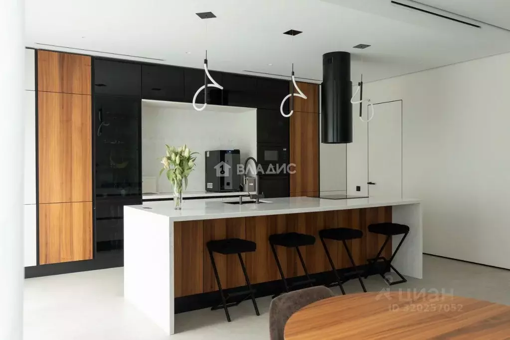 Дом в Воронежская область, Воронеж ул. Тимирязева, 3/7 (398 м) - Фото 1