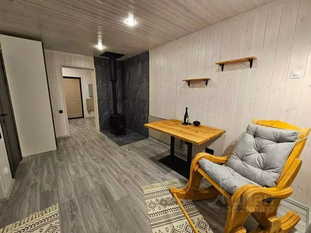 Дом в Алтай, Чемальский район, Элекмонарское с/пос, с. Элекмонар  (30 ... - Фото 1