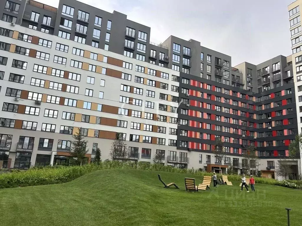 2-к кв. Тюменская область, Тюмень ул. 50 лет Октября, 57Бк2 (72.7 м) - Фото 1