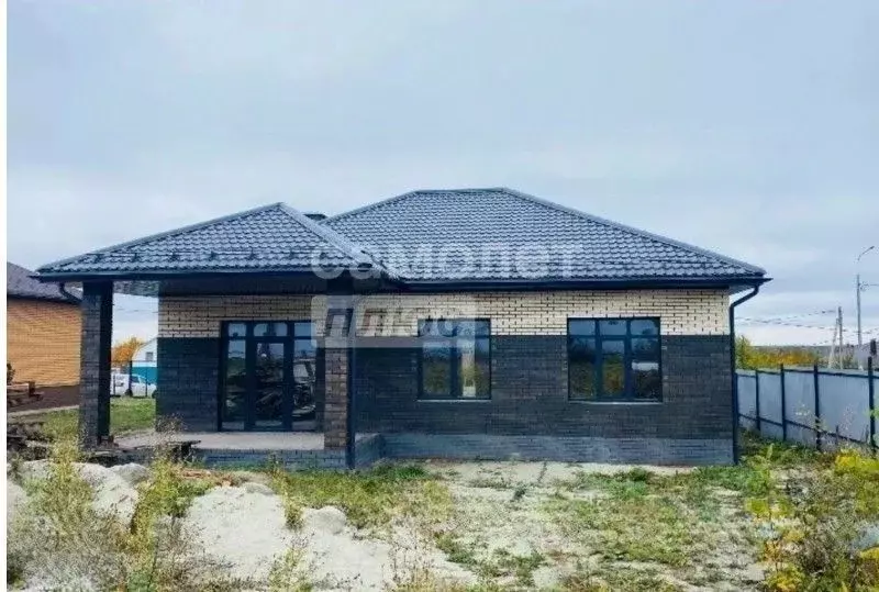 Дом в Курская область, Курский район, Моковский сельсовет, д. Духовец ... - Фото 1