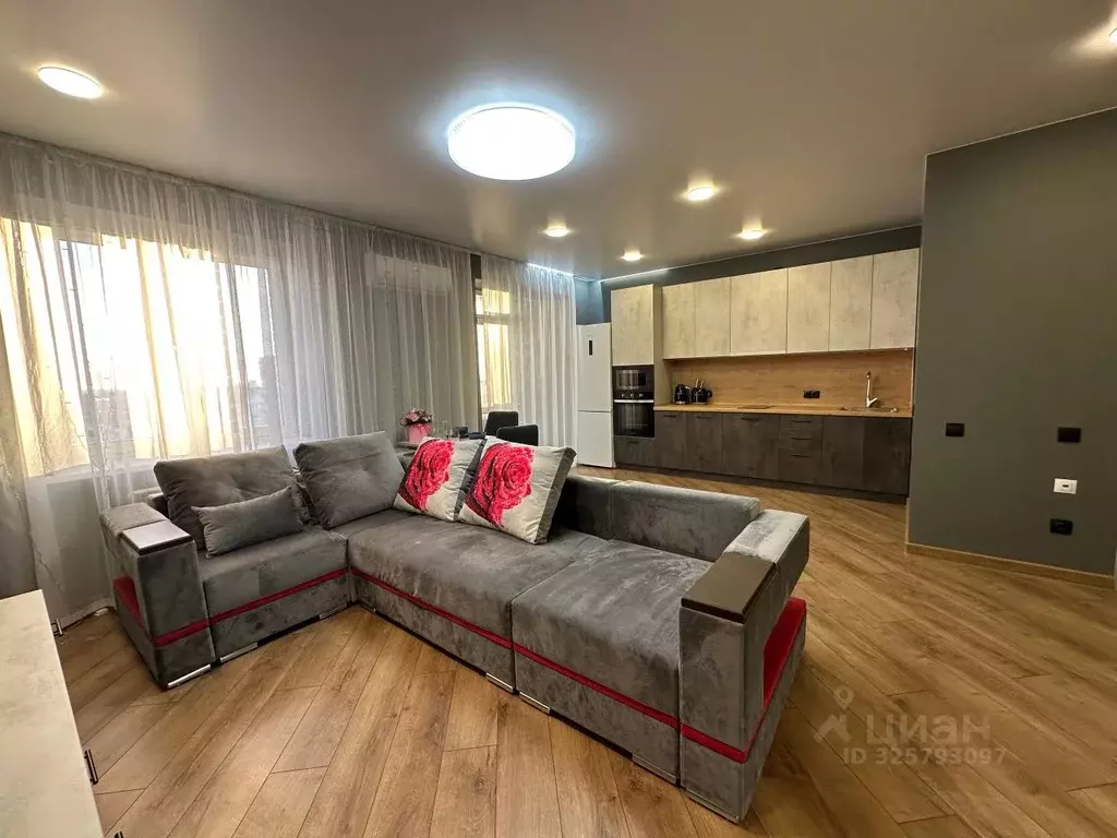 2-к кв. Алтайский край, Барнаул ул. Антона Петрова, 221Д (52.8 м) - Фото 0