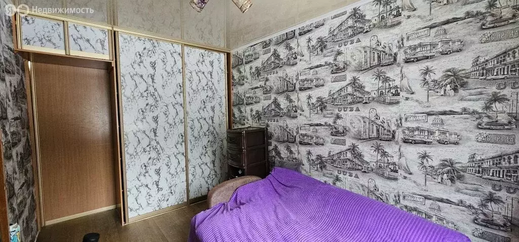 3-комнатная квартира: Новокузнецк, улица 40 лет ВЛКСМ, 108 (64.3 м) - Фото 1