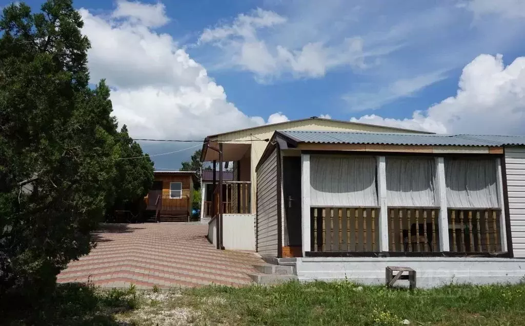 Дом в Краснодарский край, Геленджик городской округ, с. Кабардинка ул. ... - Фото 0