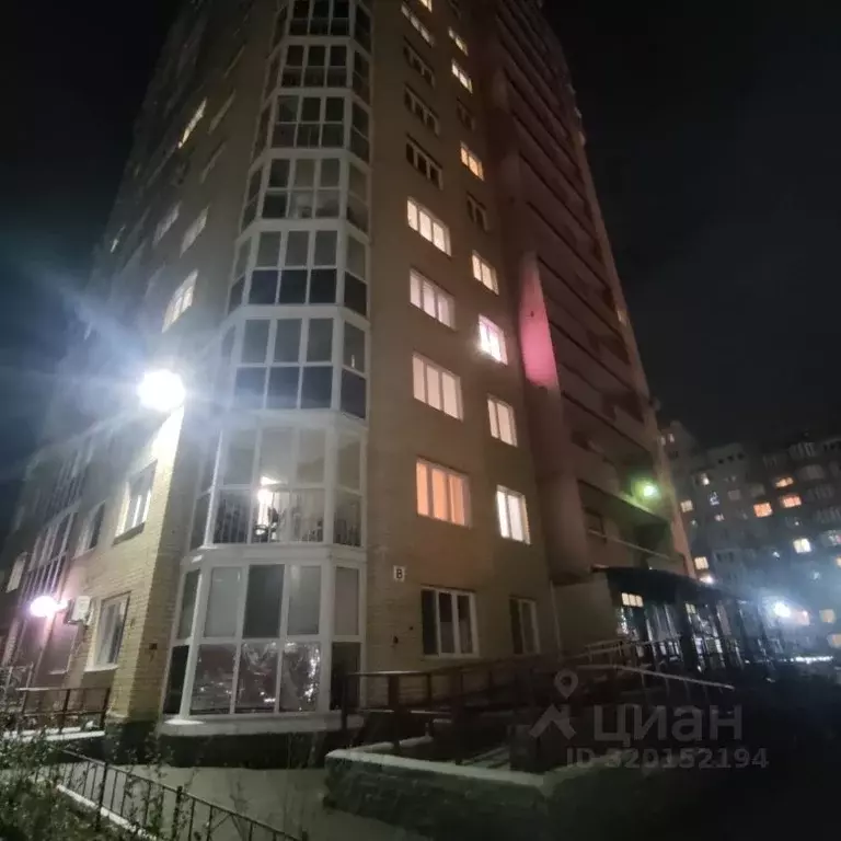 1-к кв. Омская область, Омск ул. 13-я Линия, 37/4 (42.0 м) - Фото 0