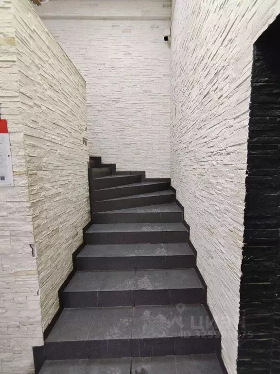 Помещение свободного назначения в Москва Профсоюзная ул., 152к2с2 (170 ... - Фото 1