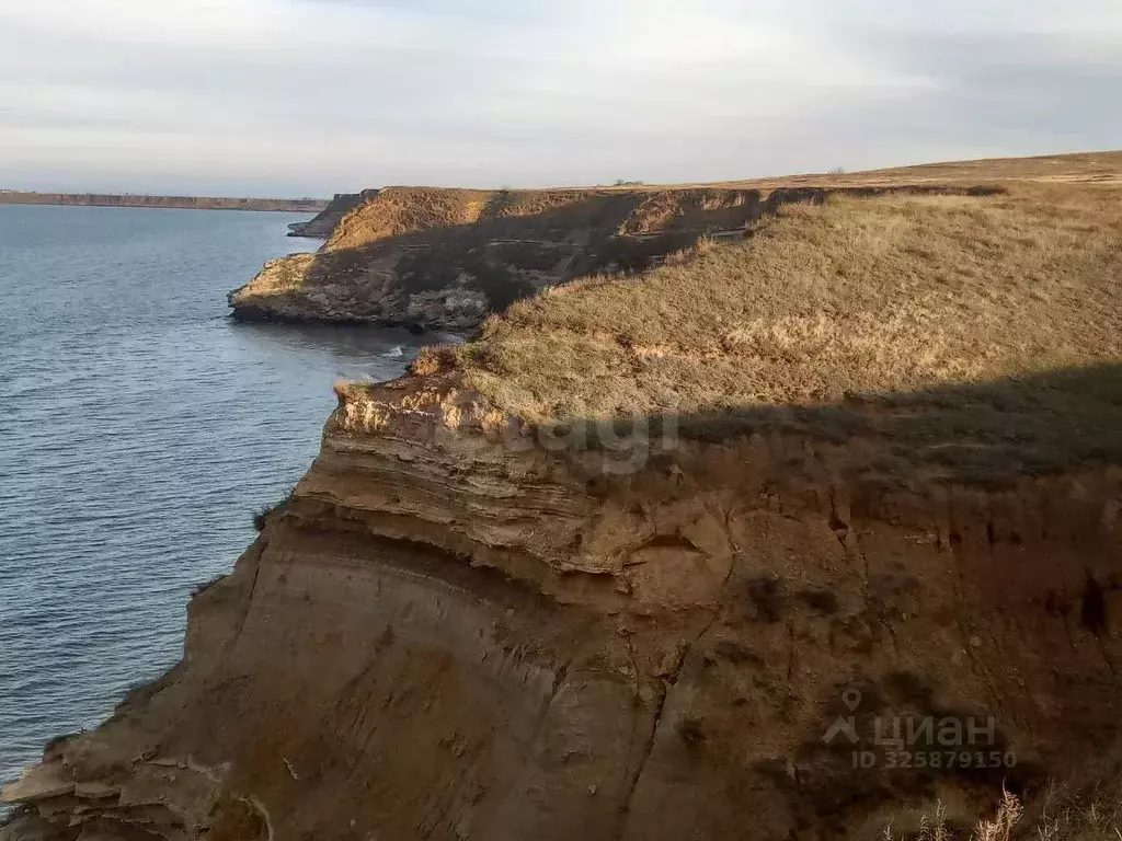 Участок в Крым, Ленинский район, Семисотское с/пос, с. Каменское ул. ... - Фото 1