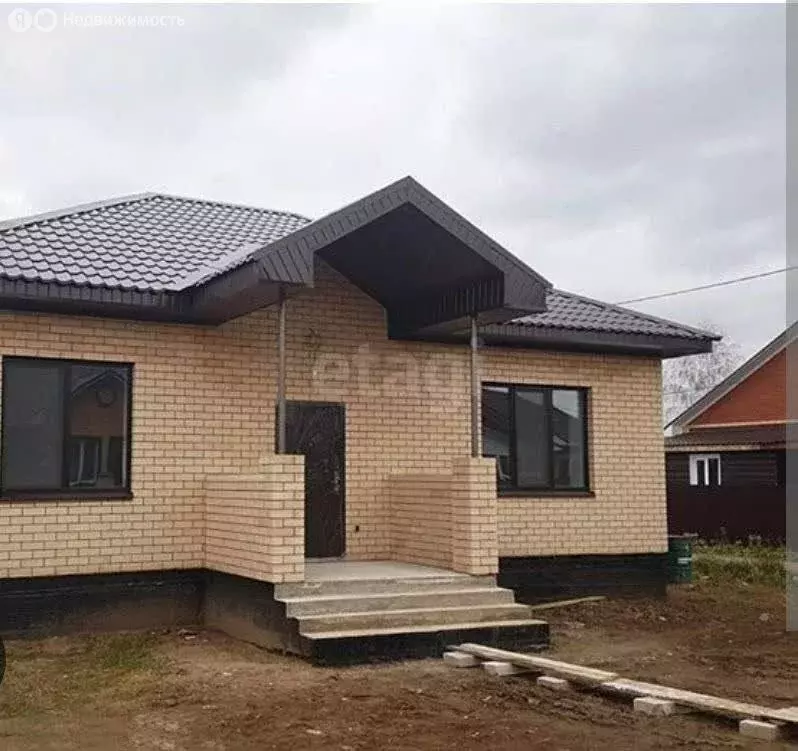 3-комнатная квартира: село Красноярка, Центральная улица, 36 (79 м) - Фото 1