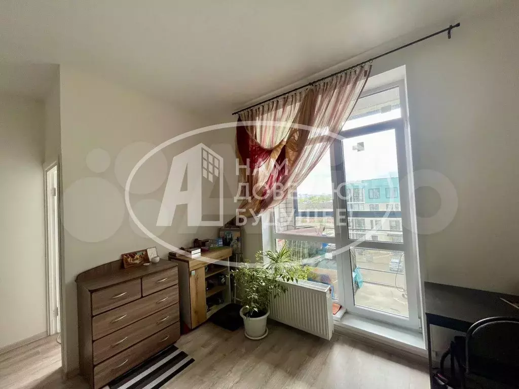 1-к. квартира, 37 м, 4/4 эт. - Фото 1