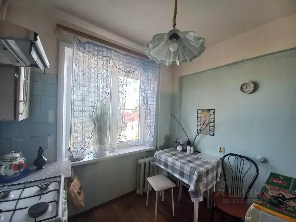 3-к кв. Астраханская область, Астрахань ул. Полякова, 17 (63.2 м) - Фото 0
