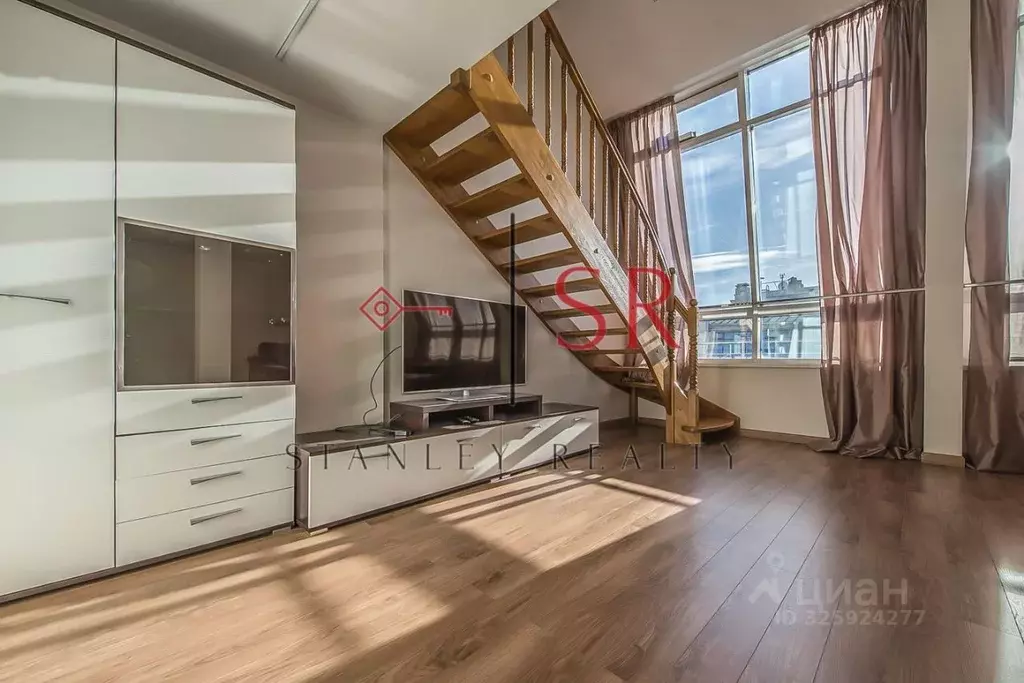 3-к кв. Санкт-Петербург Кемская ул., 14 (209.0 м) - Фото 1