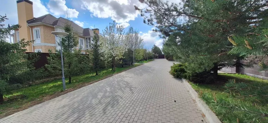 Участок в Московская область, Красногорск городской округ, д. ... - Фото 0