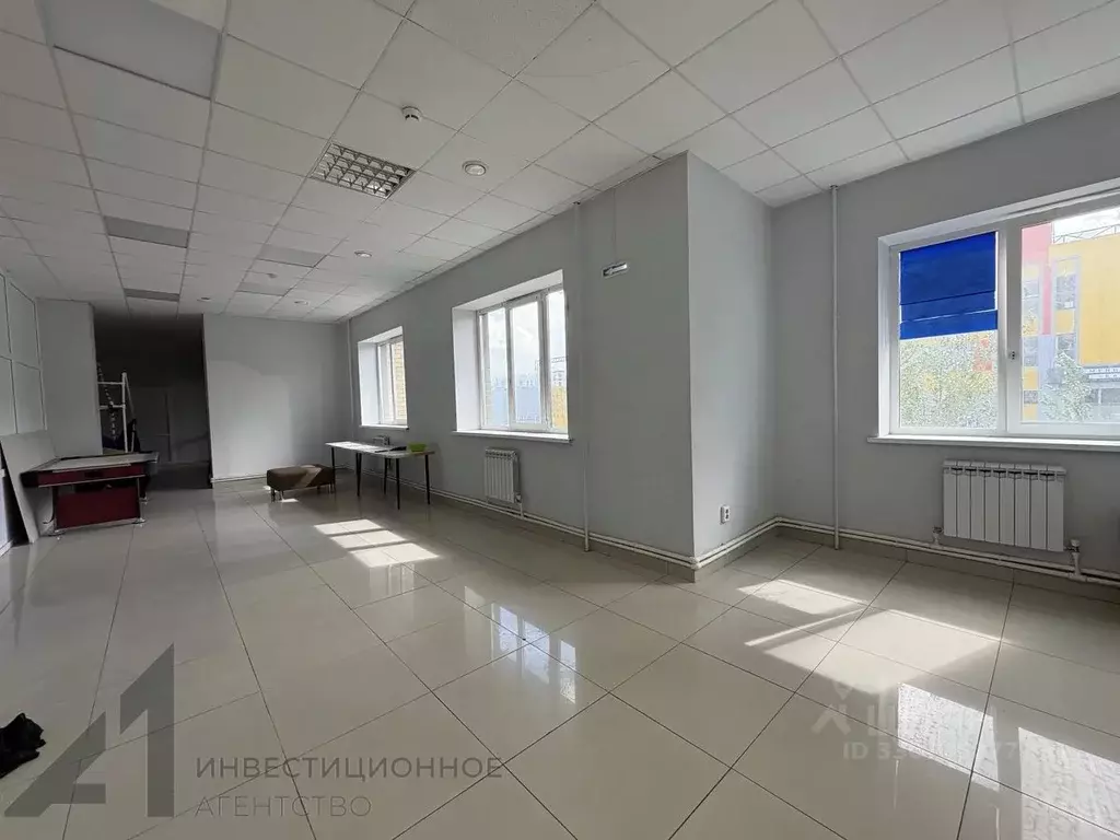 Помещение свободного назначения в Тюменская область, Тюмень ул. ... - Фото 1