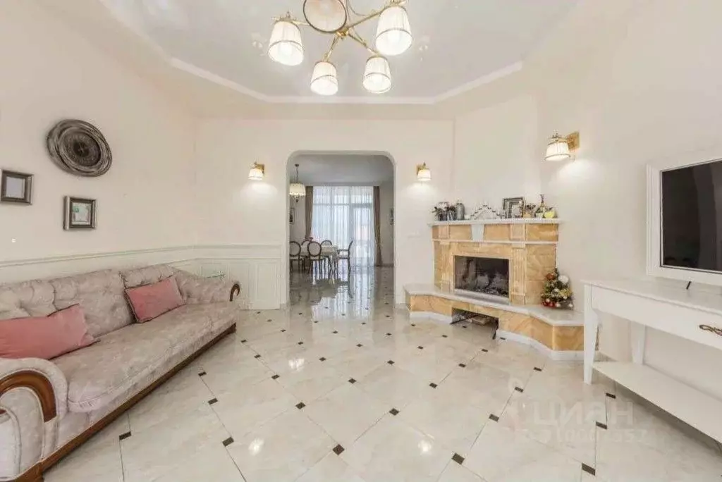 Дом в Краснодарский край, Сочи Светлана мкр, ул. Дмитриевой, 36/2 (390 ... - Фото 1