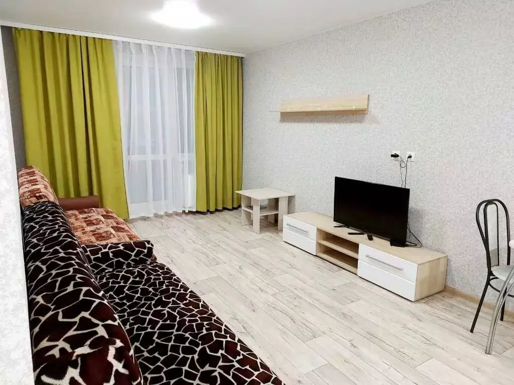 1-к кв. Удмуртия, Ижевск Районная ул., 57к1 (63.0 м) - Фото 0