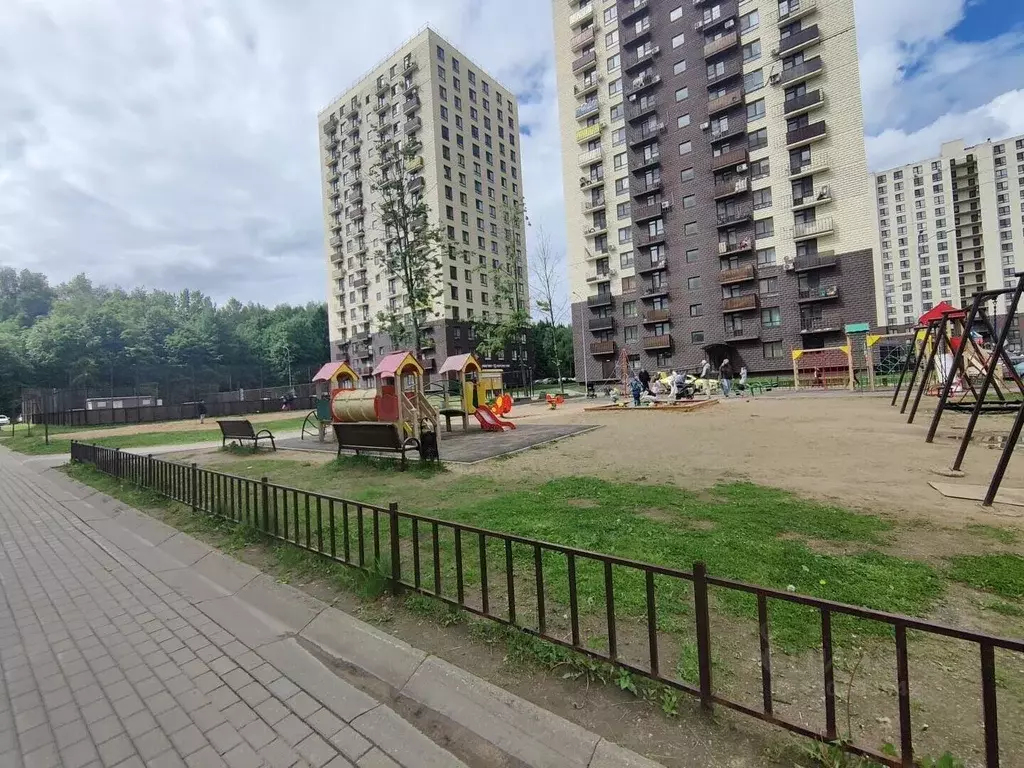 3-к кв. Московская область, Лобня Окружная ул., 11к4 (79.0 м) - Фото 2