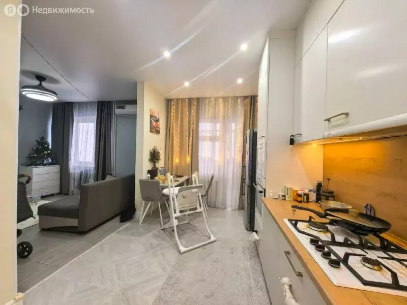 2-комнатная квартира: Якутск, улица Лермонтова, 33 (68.2 м) - Фото 1