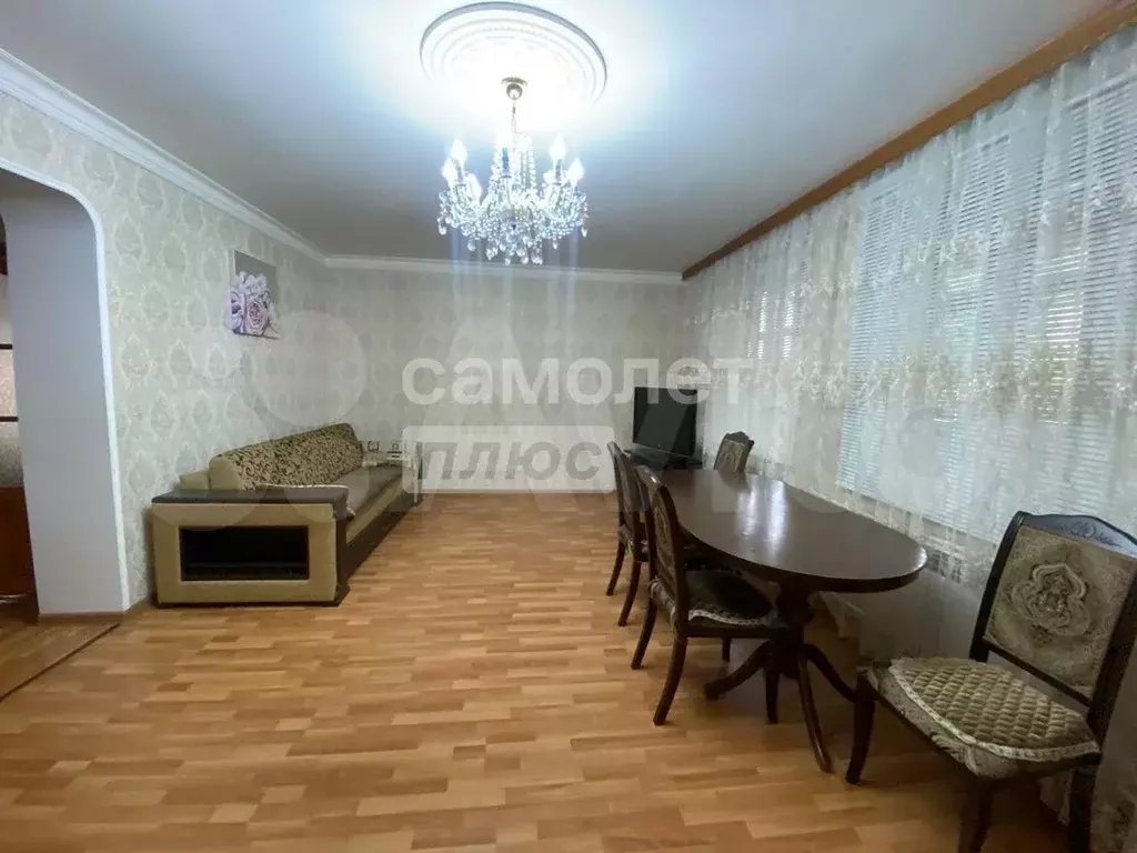 2-к. квартира, 60 м, 1/5 эт. - Фото 1