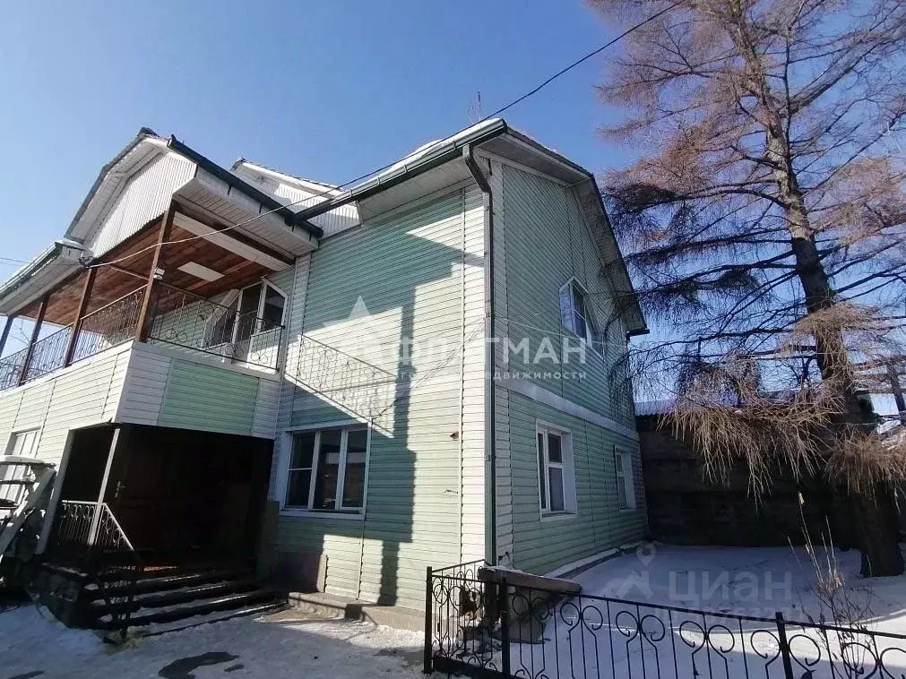 Дом в Иркутская область, Усолье-Сибирское Озерная ул., 22 (209 м) - Фото 0