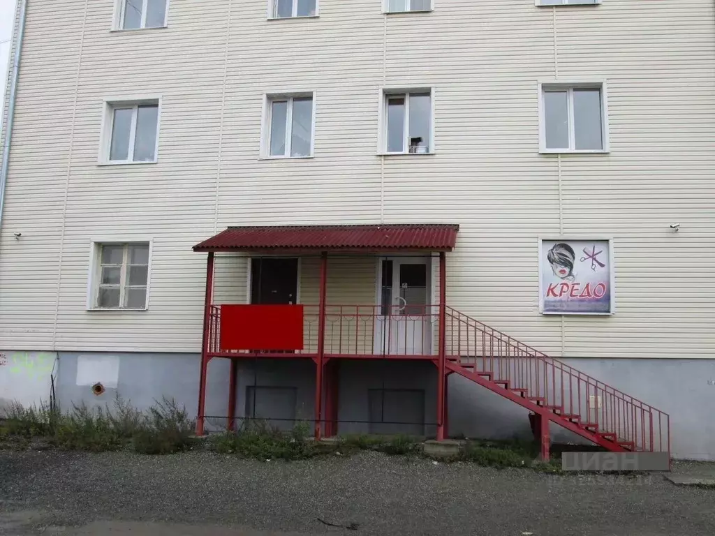 Помещение свободного назначения в Свердловская область, Карпинск ул. ... - Фото 2