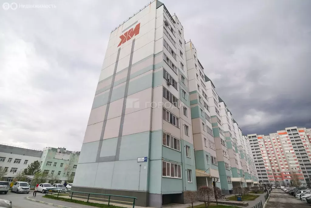 3-комнатная квартира: Барнаул, улица Сергея Семёнова, 17 (75.8 м) - Фото 0