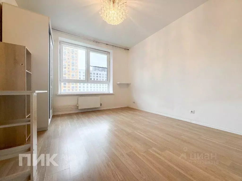 3-к кв. Москва ул. Саларьевская, 10к2 (59.2 м) - Фото 2