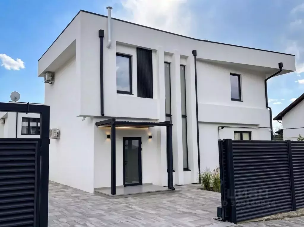 Дом в Краснодарский край, Геленджик проезд Алфеева, 18 (150 м) - Фото 1