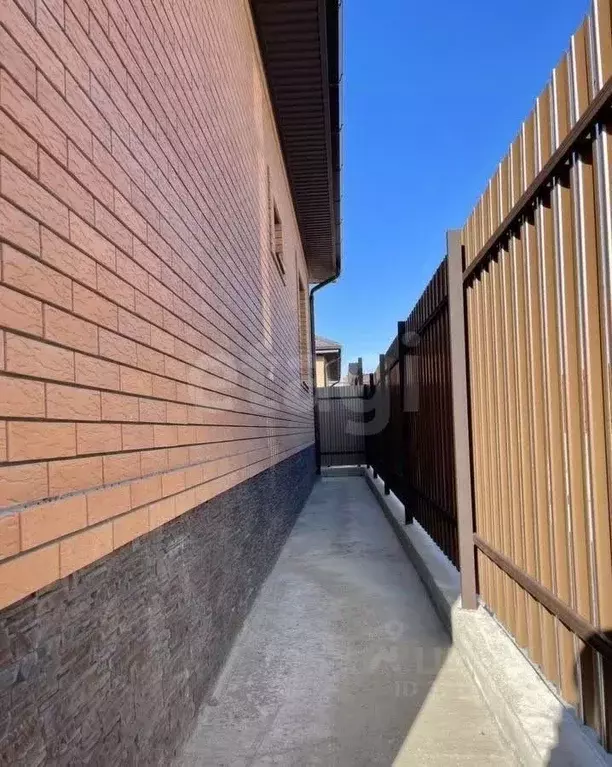 Дом в Краснодарский край, Горячий Ключ Новосельская ул., 5 (123 м) - Фото 1