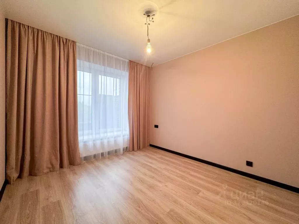 3-к кв. Брянская область, Брянск ул. Комарова, 47 (82.0 м) - Фото 1