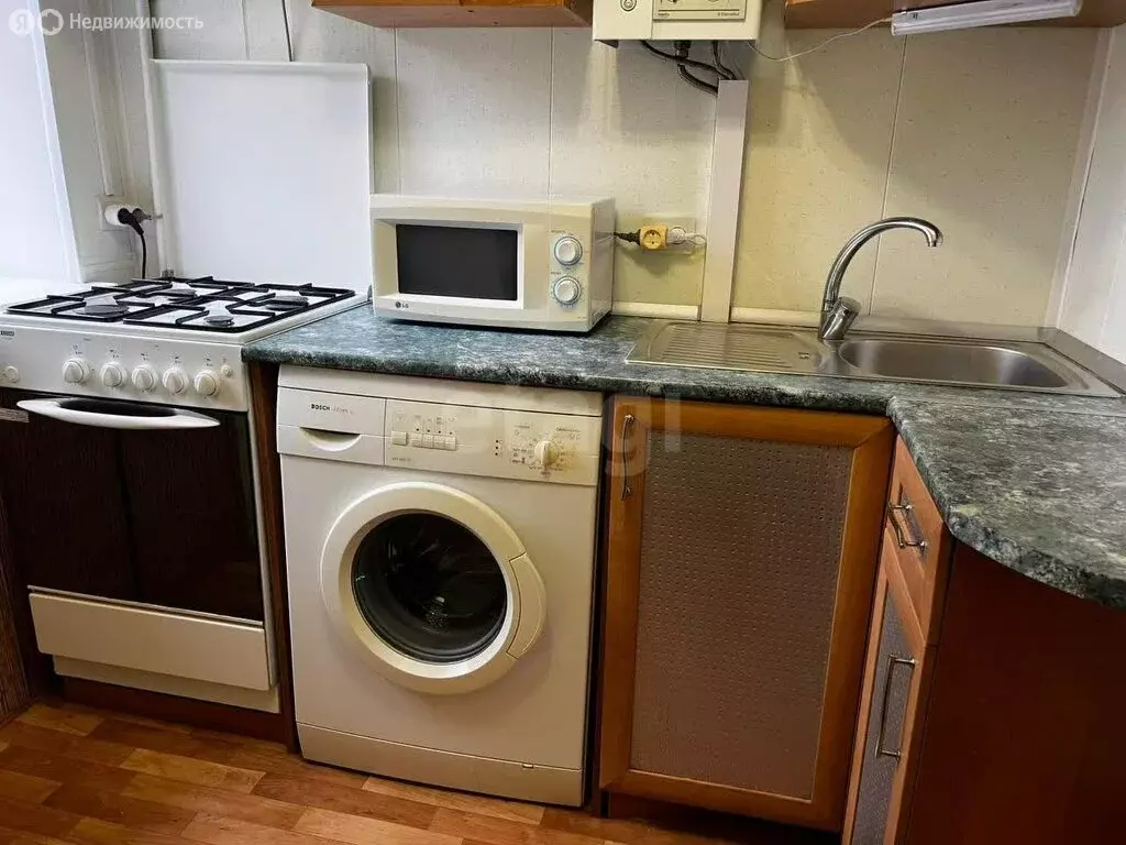 1-комнатная квартира: Батайск, улица Кирова, 7 (29.3 м) - Фото 0