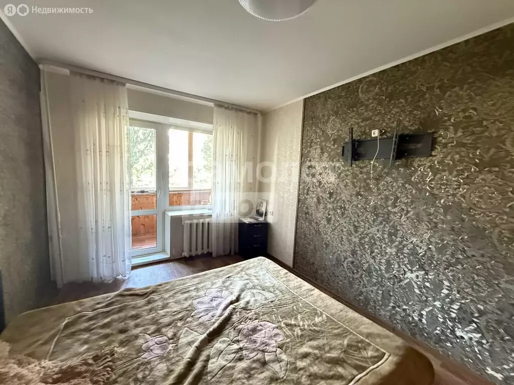3-комнатная квартира: Стерлитамак, улица Артёма, 97Б (66 м) - Фото 1