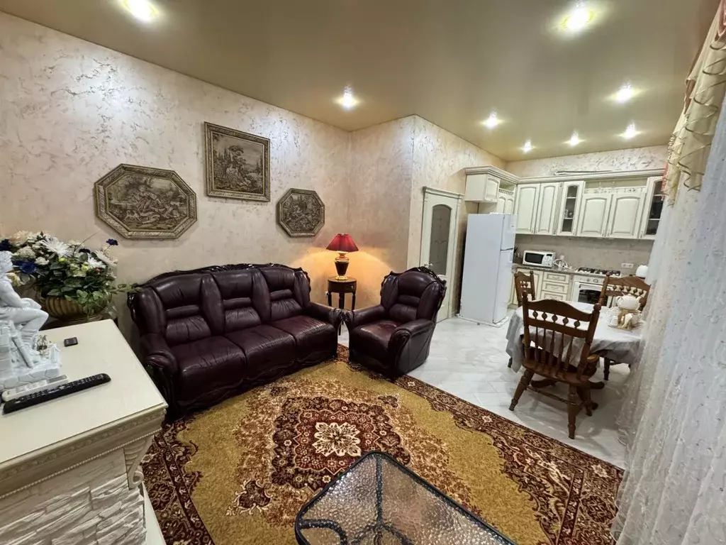 2-к кв. Волгоградская область, Волгоград ул. Маршала Чуйкова, 19 (54.0 ... - Фото 2