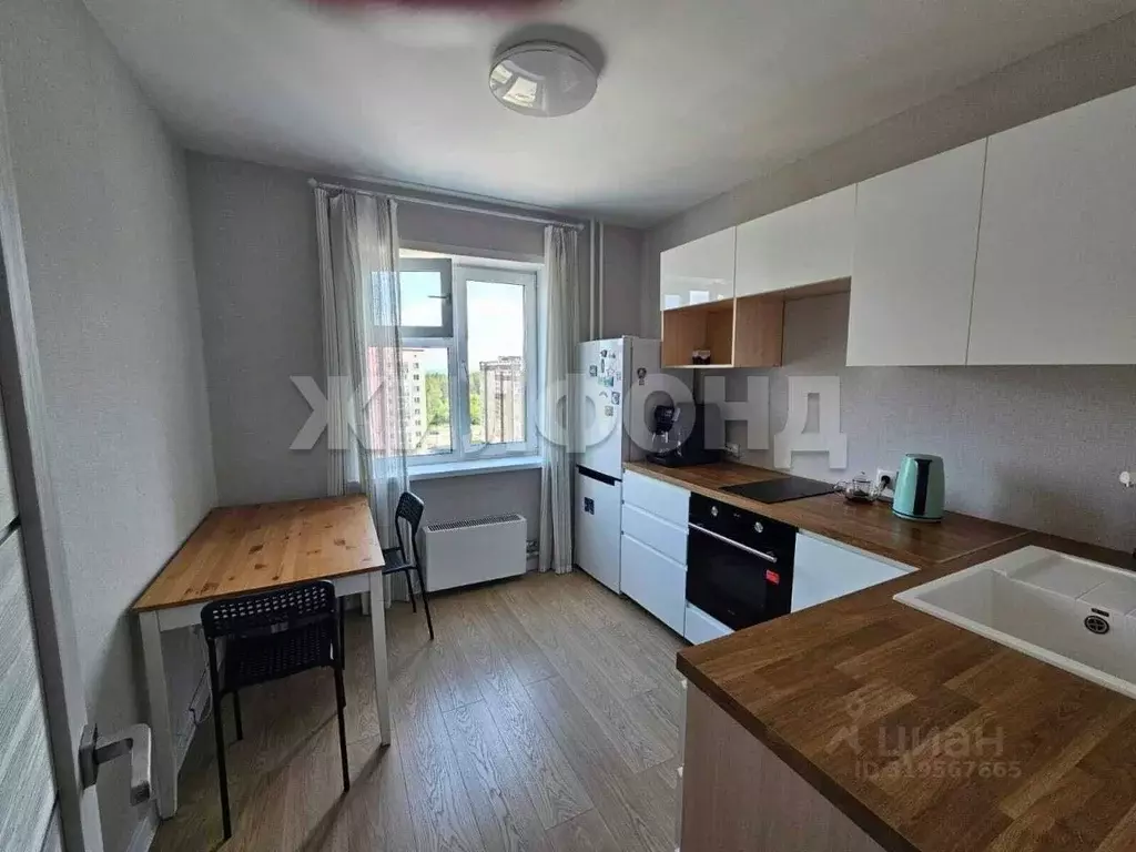 1-к кв. Кемеровская область, Кемерово ул. Серебряный Бор, 15а (40.0 м) - Фото 0