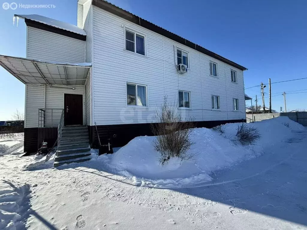 3-комнатная квартира: село Исетское, улица Ленина, 141 (82.6 м) - Фото 1