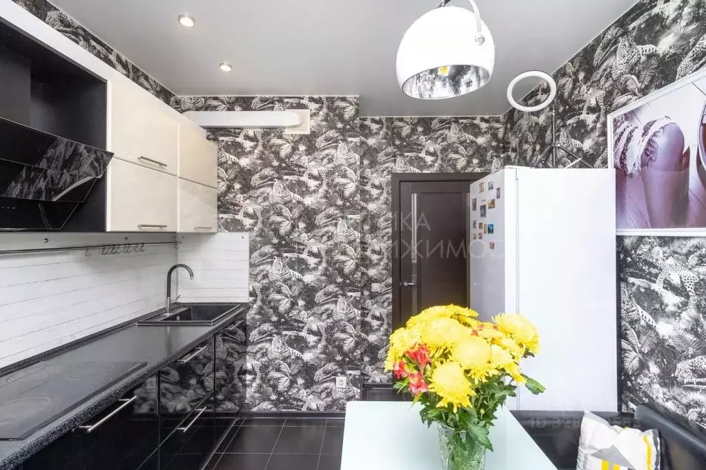 1-к кв. Тюменская область, Тюмень ул. Беляева, 33к1 (36.1 м) - Фото 1