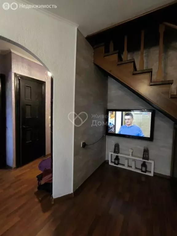 3-комнатная квартира: Волгоград, улица Таращанцев, 64А (82 м) - Фото 1
