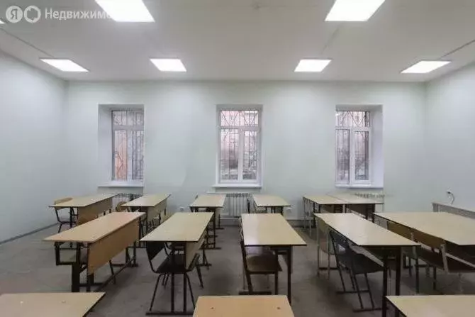 Помещение свободного назначения (900 м) - Фото 0