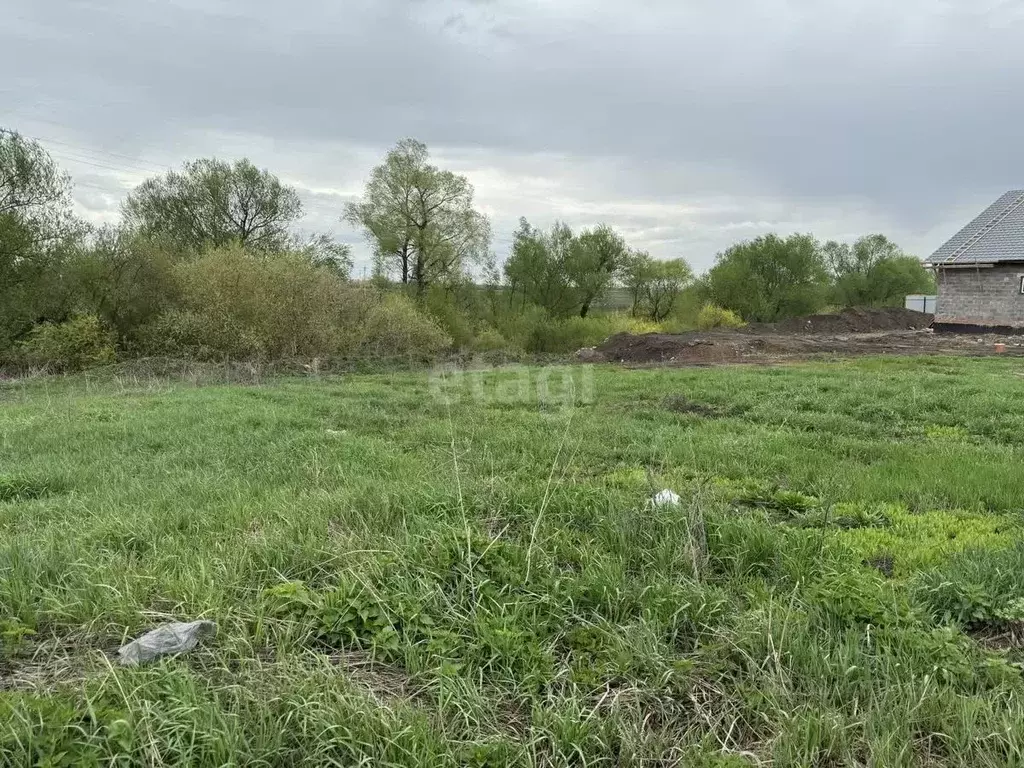 Участок в Башкортостан, Стерлитамакский район, д. Казадаевка ул. ... - Фото 0