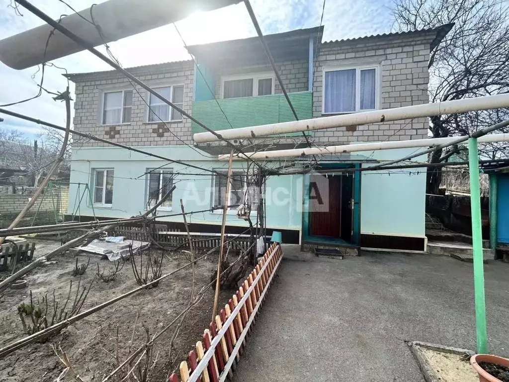 Дом в Ростовская область, Белая Калитва Логовая ул. (140 м) - Фото 1