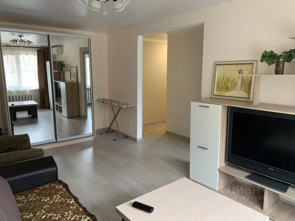 1-к кв. Крым, Керчь ул. Юных Ленинцев, 10 (30.0 м) - Фото 1