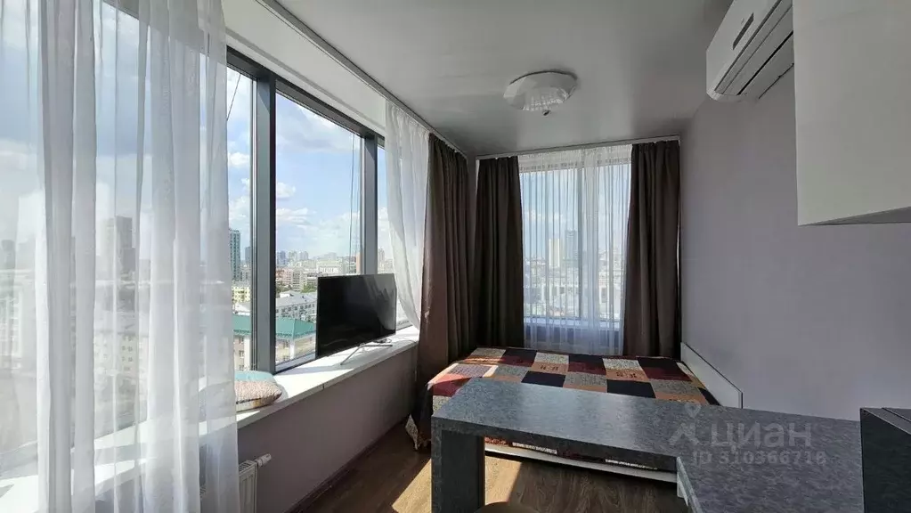 1-к кв. Свердловская область, Екатеринбург ул. Малышева, 42А (25.0 м) - Фото 0